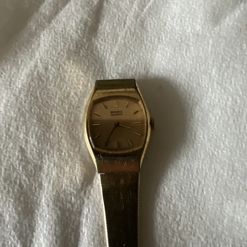 Vintage Seiko Watch Women 17mm Gold Tone 2C21-5149 Rectangle