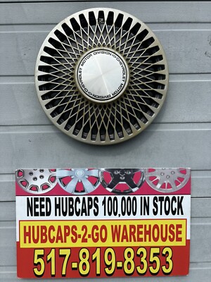 Chevrolet  Lumina1990-94  Used One Hubcap Wheelcover Oem 14  #10119573 No Cracks