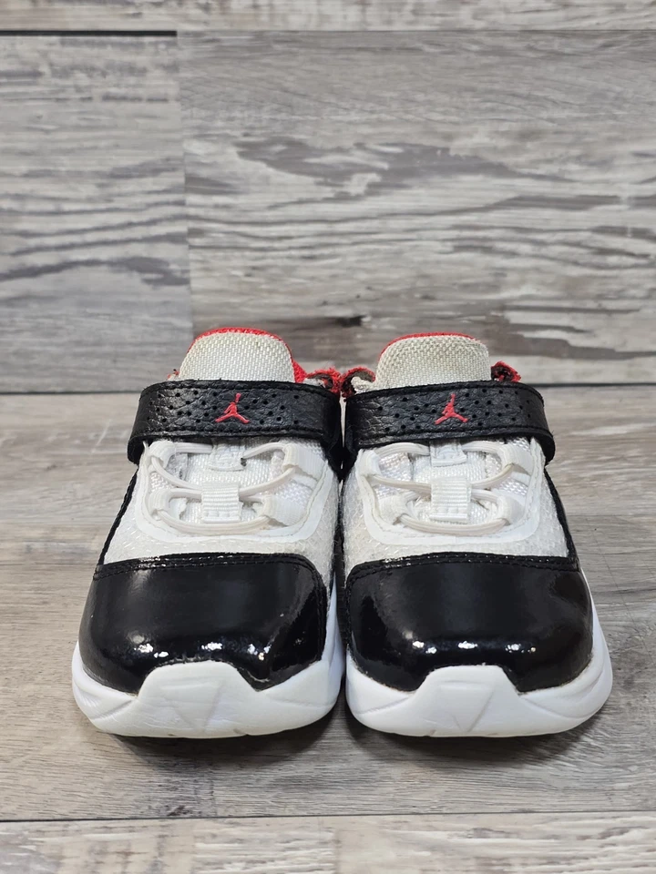 ZAPATOS NIKE AIR JORDAN 11 CMFT BAJOS (TD) NIÑOS PEQUEÑOS TALLA 5C ZAPATILLAS Foto 4 de 4