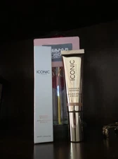 Iconic London Radiance Booster in Caramel Glow 1.01 fl oz New in Box