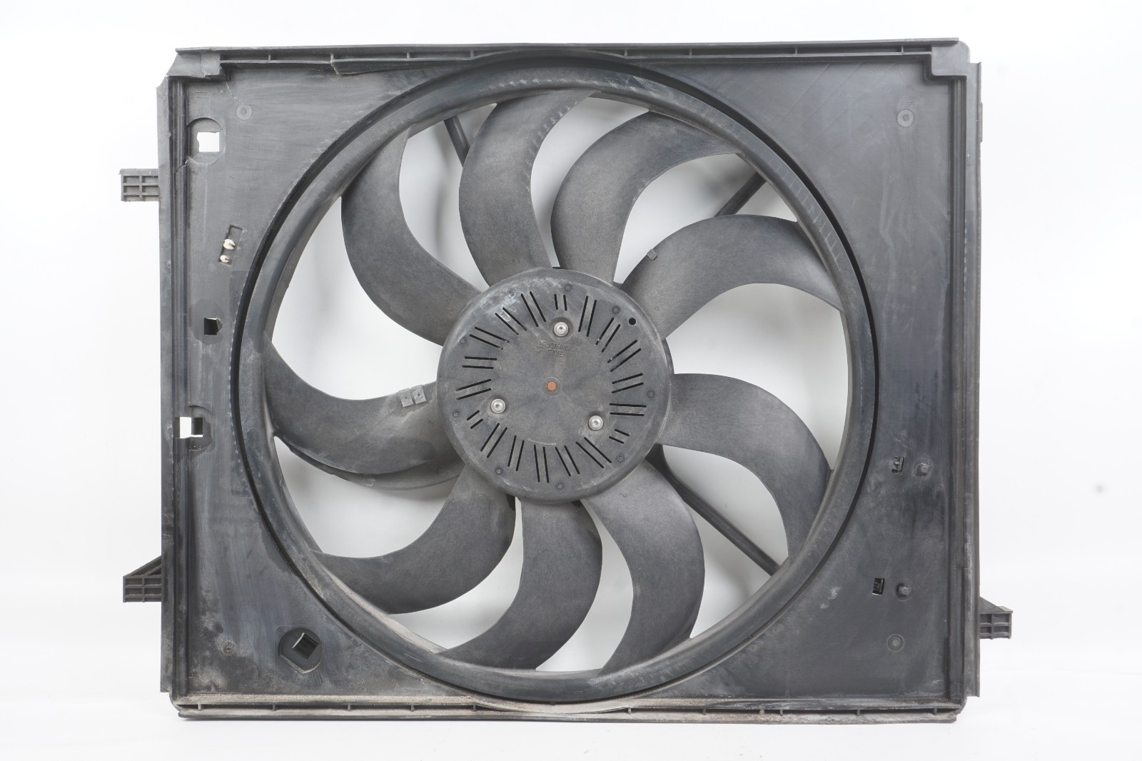 14-17 Maserati Ghibli M157 3.0 V6 Radiator Cooling Fan & Shroud OEM