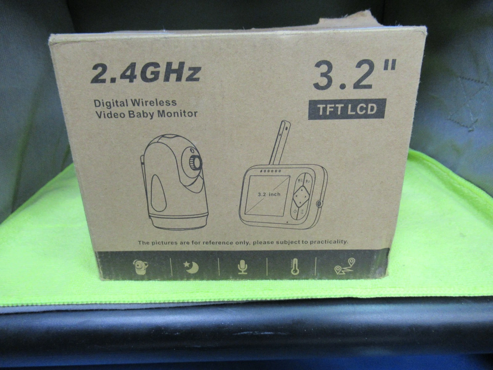 HelloBaby Baby Monitor with 3.2'' IPS Screen - Camera HB6339