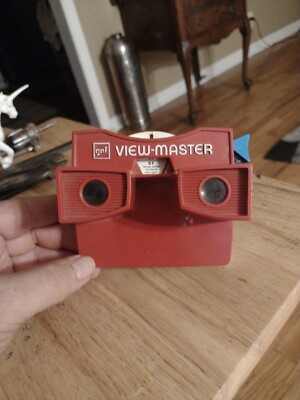 Vintage ViewMaster 1970s GAF 3D Reel Picture Viewer Red Blue SESAME STREET REEL