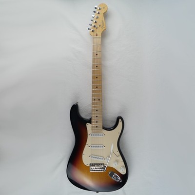 Fender Highway One Stratocaster - USA 2005 - 3 Color Sunburst - Mit Gigbag