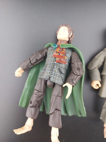 The Lord Of The Rings There & Back Again Bilbo Baggins, Merry & Pippin #LLOTR23 - Picture 2 of 10