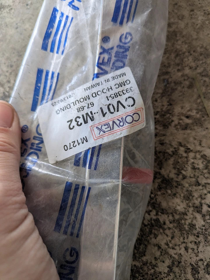 Moldura de capó Corvex GMC TOTALMENTE NUEVA, modelos GMC 1967-68, OER CV01-M32 Foto 3 de 4