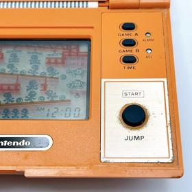 Nintendo Game & Watch DONKEY KONG DK-52 1982 With Box and original instructions 