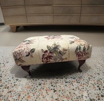 Vintage Floral Tapestry Footstool Queen Anne Legs Grannycore Cottagecore Ottoman