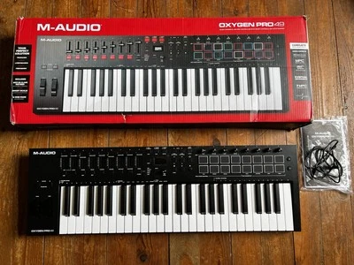 M Audio Oxygen Pro 49 MIDI USB Controller - Photo 1/4
