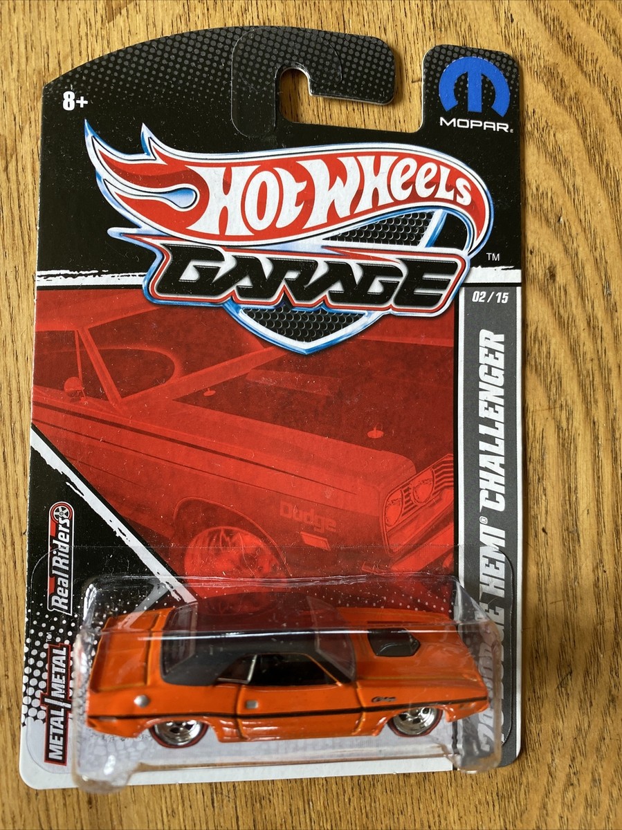 Hot Wheels Garage 2009-10 DODGE 1970 HEMI CHALLENGER ORANGE '70