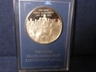 FRANKLIN MINT .925 STERLING SILVER VIETNAM PEACE AGREEMENT MEDAL SILVER ROUND