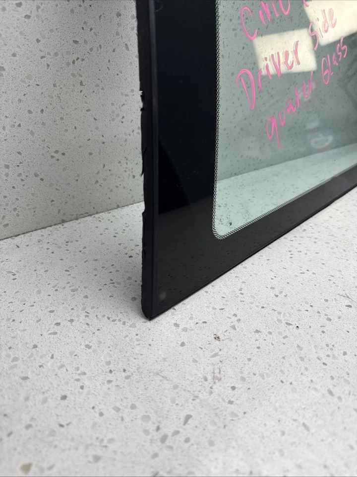 2001-2005 Honda Civic Coupe Left Driver Side Quarter Glass  OEM - Изображение 4 из 4