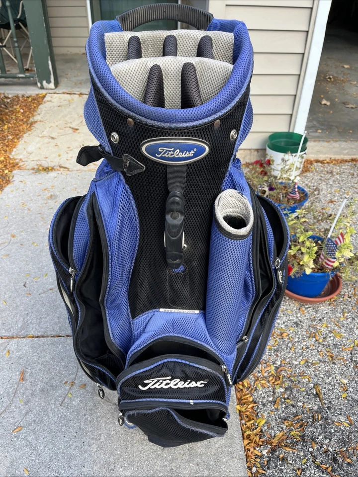 Bolsa de golf Titleist ‎Cart 15 vías azul con ranura para putter para paraguas CON CAPUCHA PARA LLUVIA Foto 2 de 4