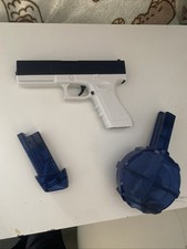 Super Summer Soaker With Two Water Magazines.Barely Used