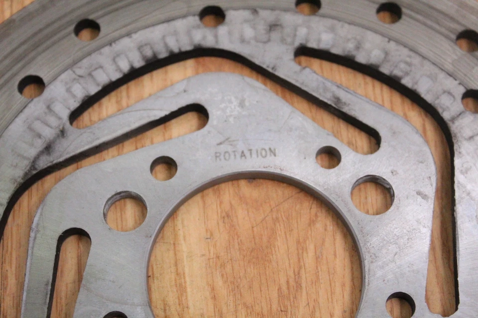 Disco de freno delantero izquierdo o derecho Can-Am Spyder GS 990 Roadster 2008 5 velocidades Foto 2 de 4