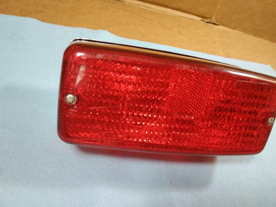 Lanterna traseira de trabalho 1978 Yamaha RD 400 E sem rachaduras XS400 XS 750 850 1100 500 RD400 - Imagem 4 de 4