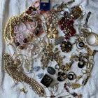 Huge Vintage  Lot Of Mixed Costume Jewelry All Wearable  Estate NICE!!