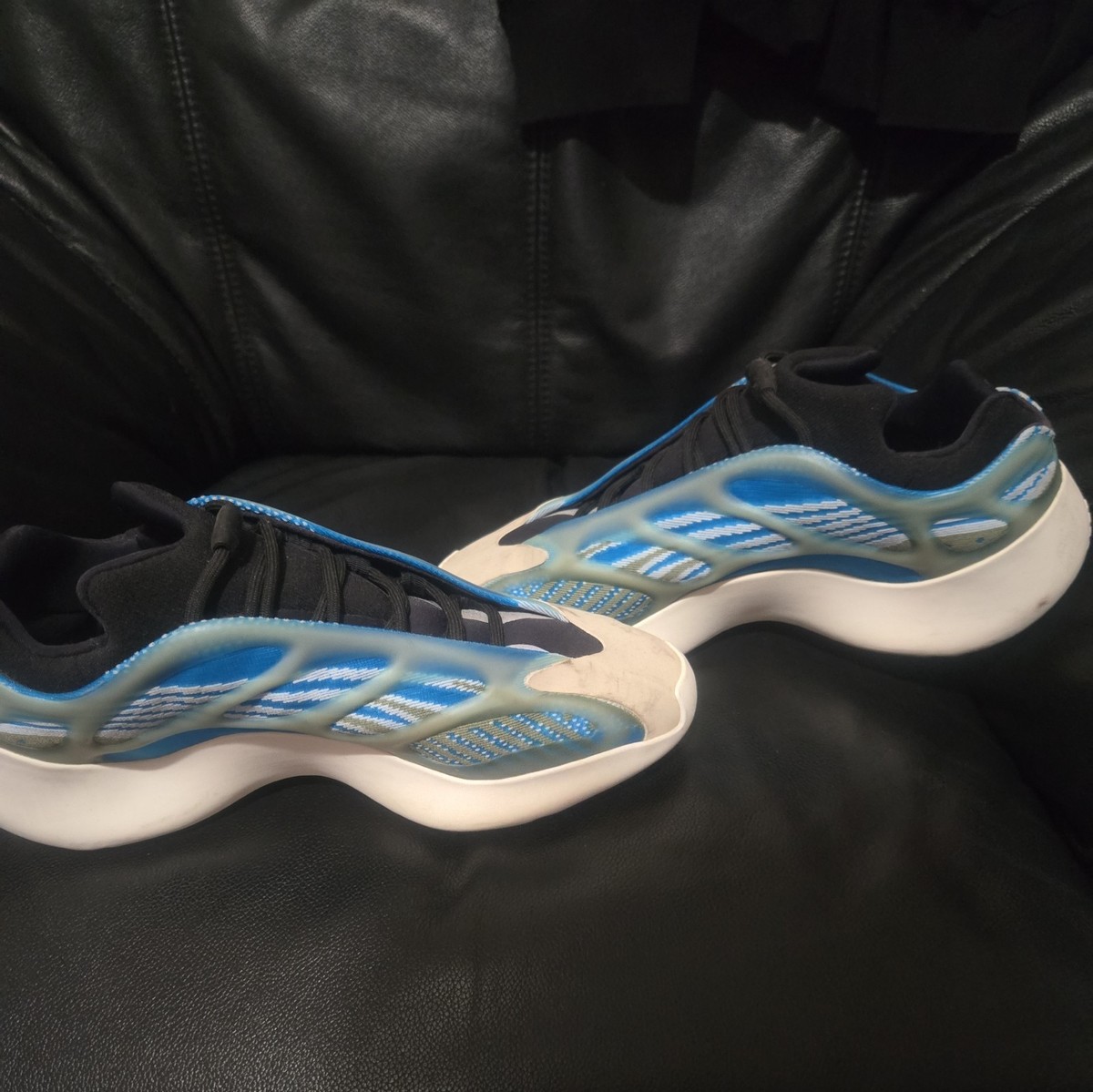 adidas Yeezy 700 V3 Arzareth Size 11 194819011507| eBay display picture 3