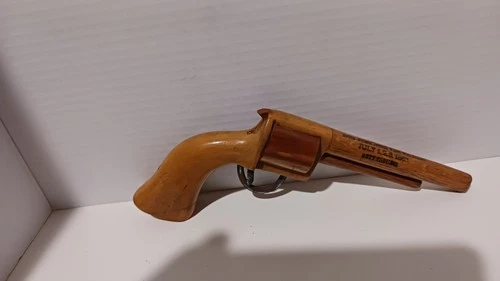 GETTYSBURG CIVIL WAR SOUVENIR, JENNY WADE WOODEN PISTOL