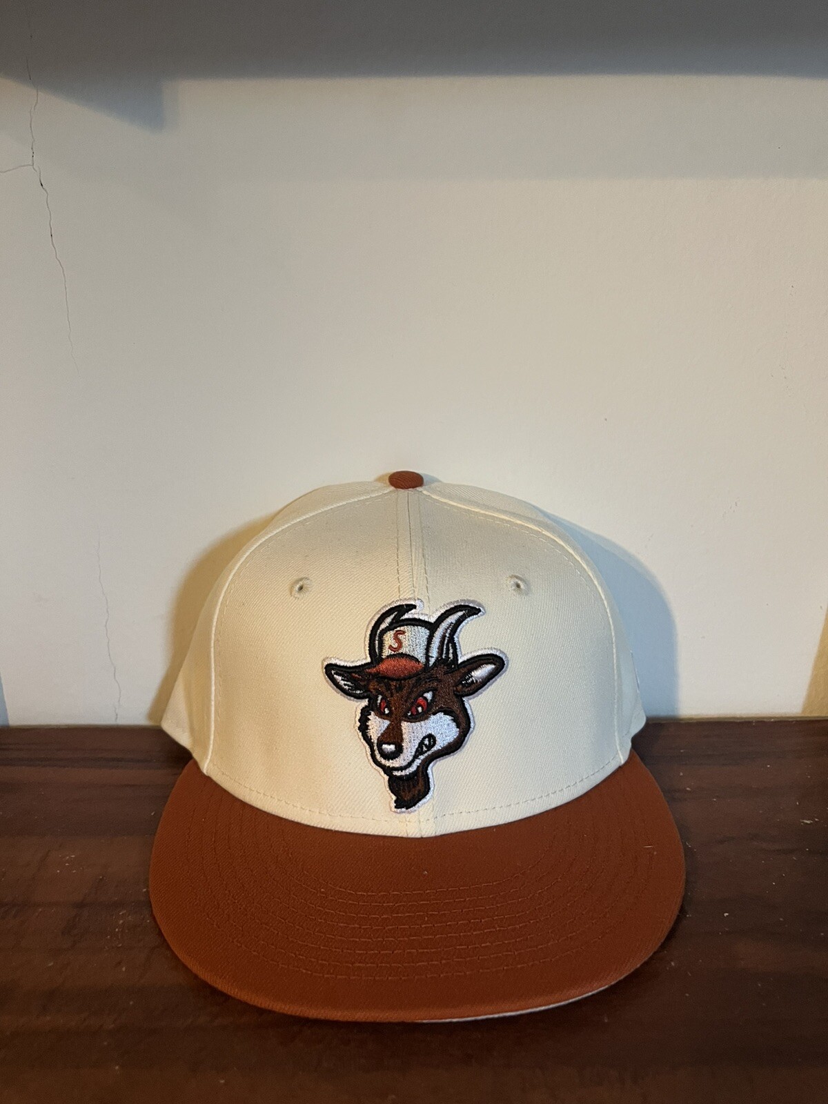 Supreme x New Era Goat Fitted Cap SS22 Size 7 1/8  BNWT FREE BOX LOGO STICKERS