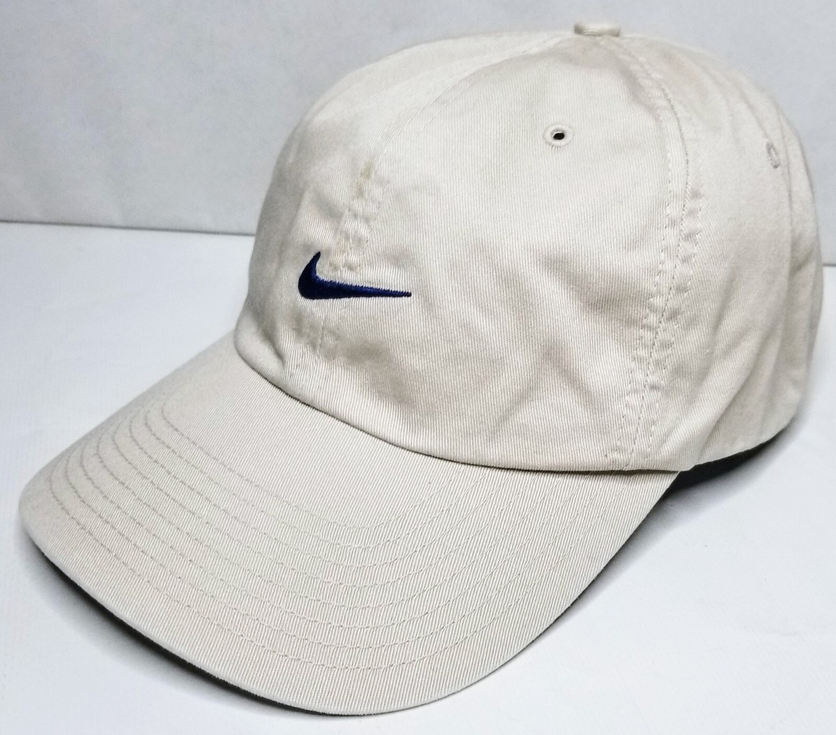 Nike - Small Swoosh - Strapback Hat Cap Dad Hat - Adjustable  display picture 1