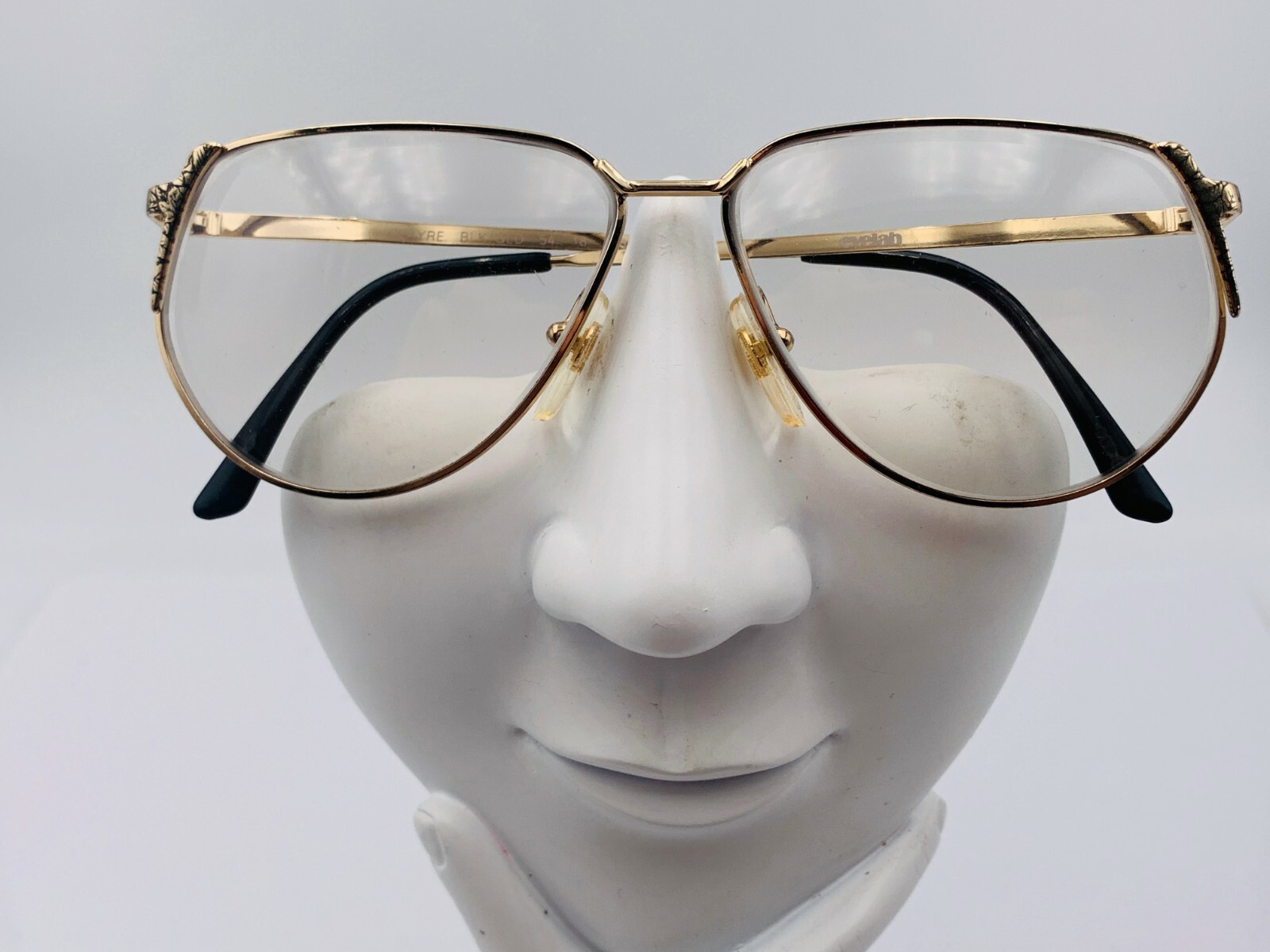 Vintage Eyelab Black Gold Metal Oval Sunglasses FRAME… Gem