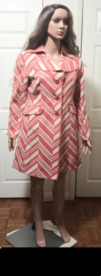 ABRIGO DE VESTIR VINTAGE BANDOLINO ESTAMPADO CHEVRON NARANJA BLANCO PRIMAVERA Y OTOÑO TALLA S - M Foto 2 de 4