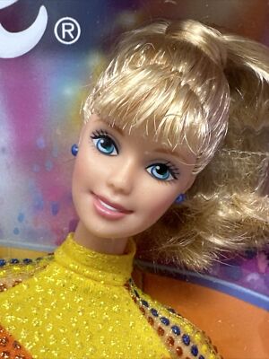 1997 STAR SKATER BARBIE Michelle Kwan 2002 Olympics salt lake
