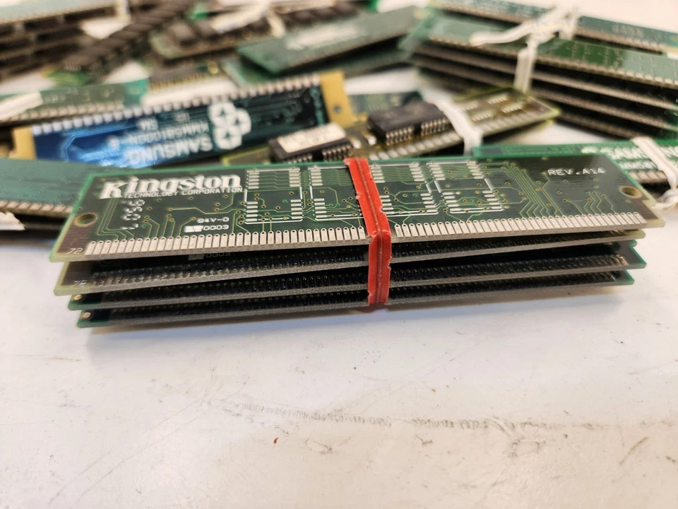 Kingston, Samsung, Misc Ram Stick Lot of 40! KMM594000-8 DRAM Untested - Image 2 of 4