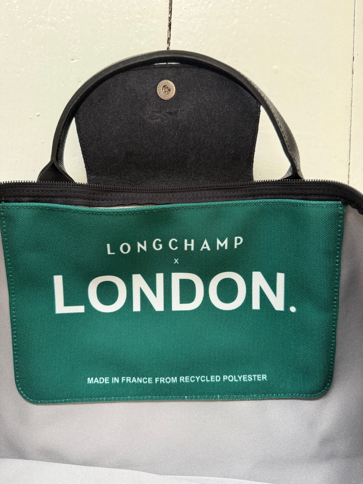 Longchamp Limited Edition Travel Bag - Le Pliage Du Monde - London, Tea time, UK image 2