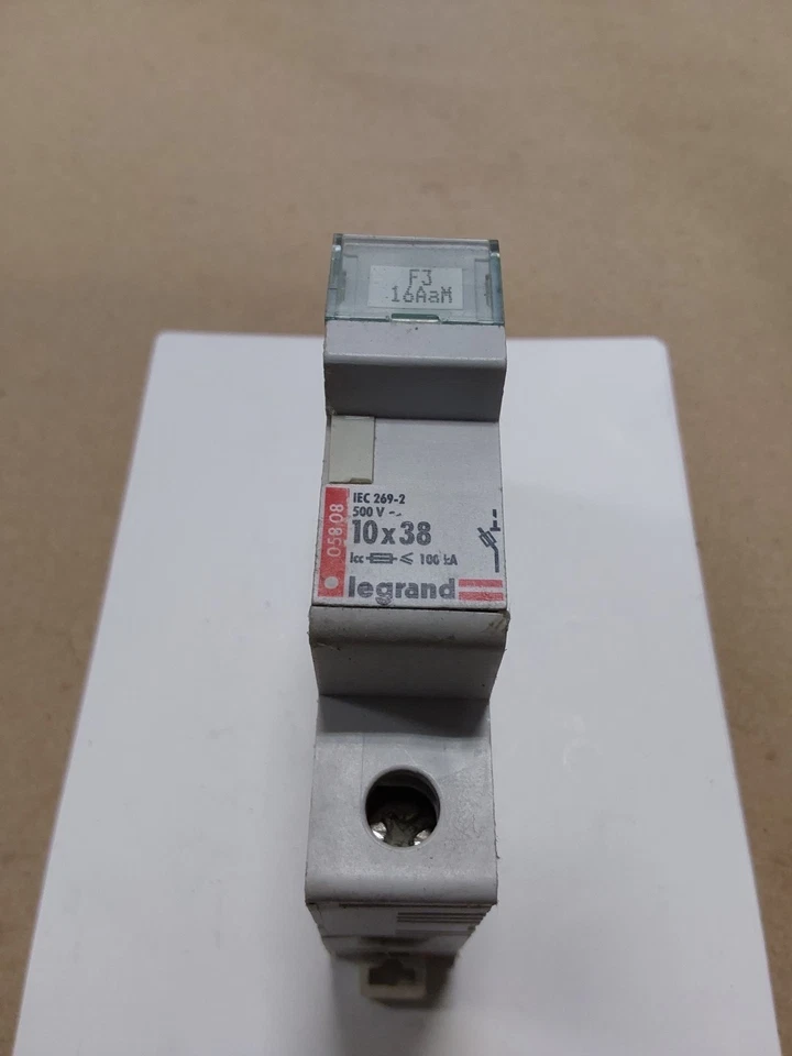 Portafusibles Legrand 05818 500V 1P Plus N Riel DIN 10x38 mm Portafusibles IEC269-2 Foto 2 de 3