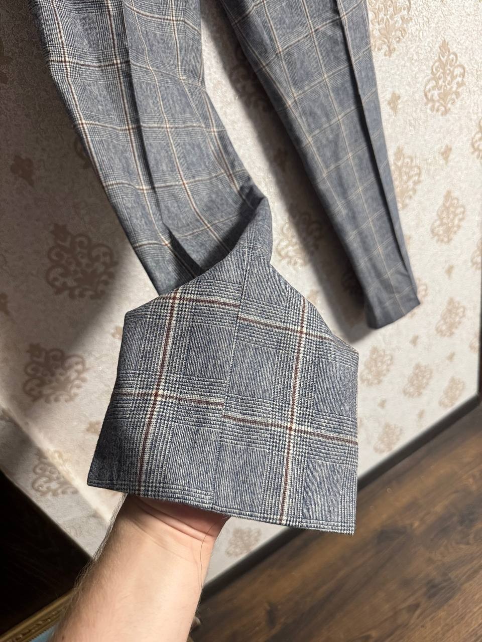 Boglioli Italy Mens 2pc Suit 100percent Virgin Wool Plaid Grey EU 52 US 42R image 4