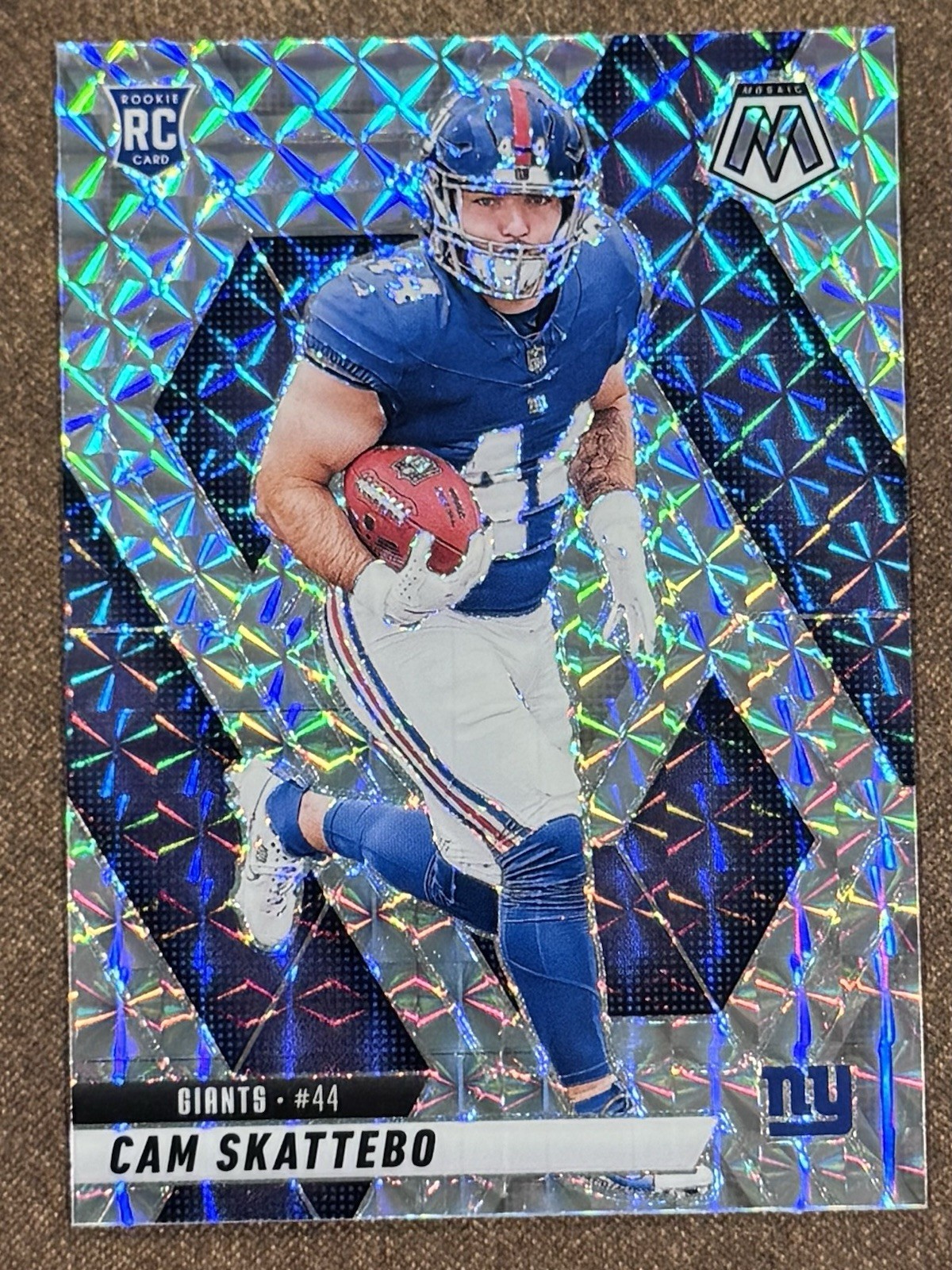 2025 Panini Mosaic Cam Skattebo Rookie Silver Mosaic Prizm #305 Giants (RC)