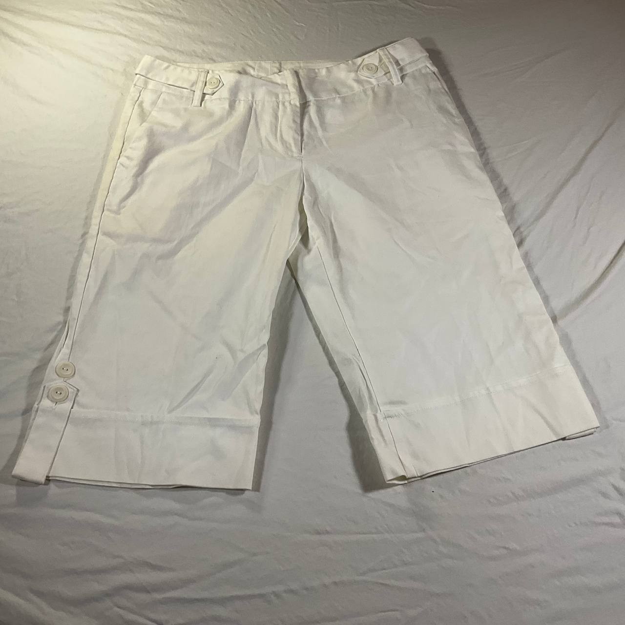 IZ Byer California Shorts Womens Size 9 Juniors White Bermuda Cuffed Stretch NWT