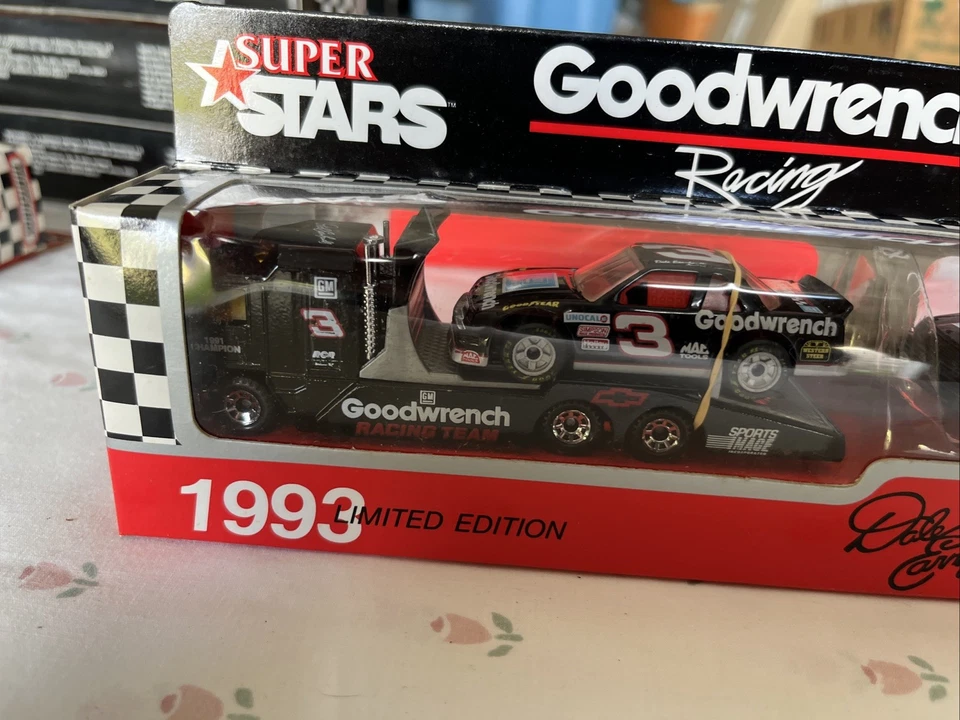 Matchbox 1993 #3 Dale Earnhardt Goodwrench Racing Super Stars Team Convoy - Image 4 of 4