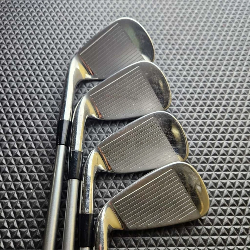 Cleveland Bloom 高尔夫套装 7 8 PW SW 3 木质 6H 右握女式石墨约 41.5 英寸 — 第 4/4 张图片