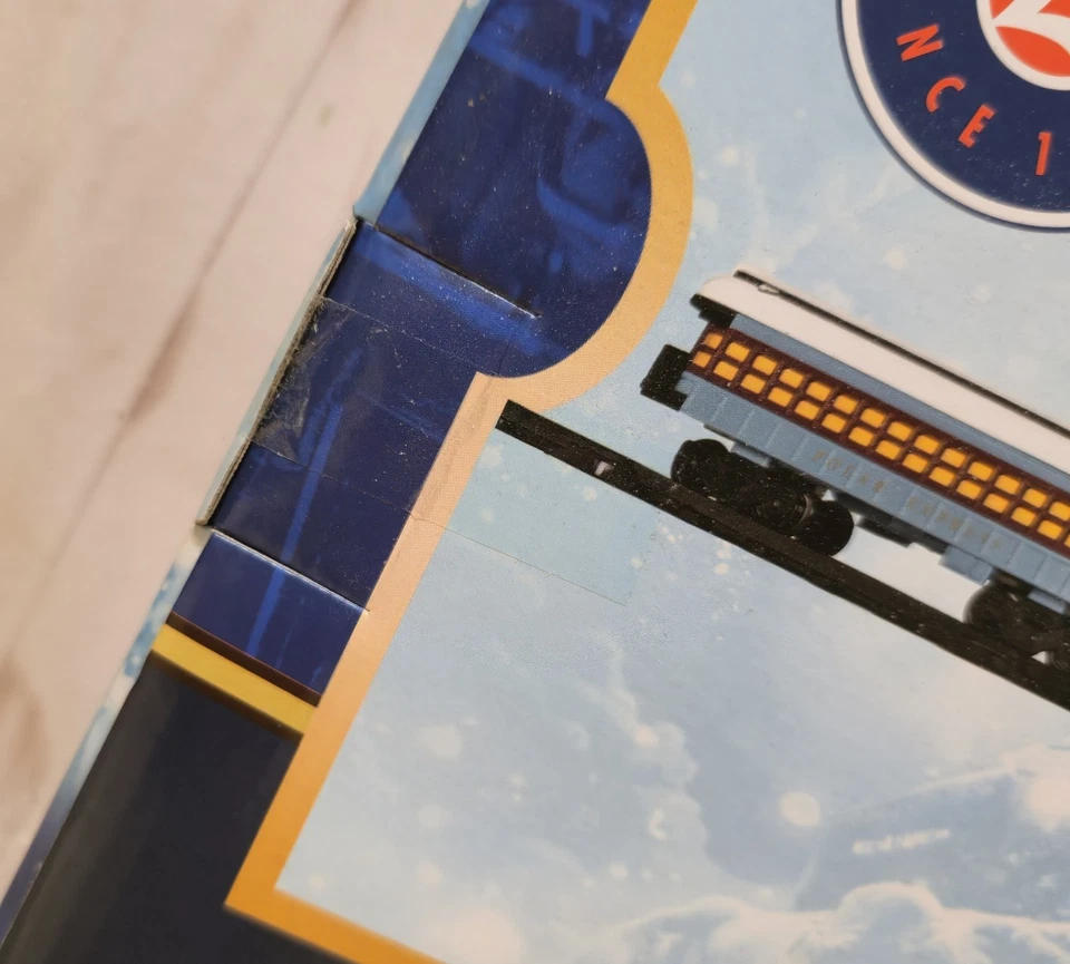 Lionel The Polar Express 20th Anniversary Battery Operated 28 Pc Train Set - Image 4 of 4