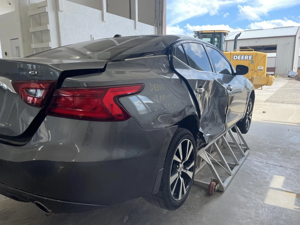 Conjunto de bomba y motor ABS usado se adapta a: Nissan Máxima 2018 montaje AT CVT platino Foto 3 de 4