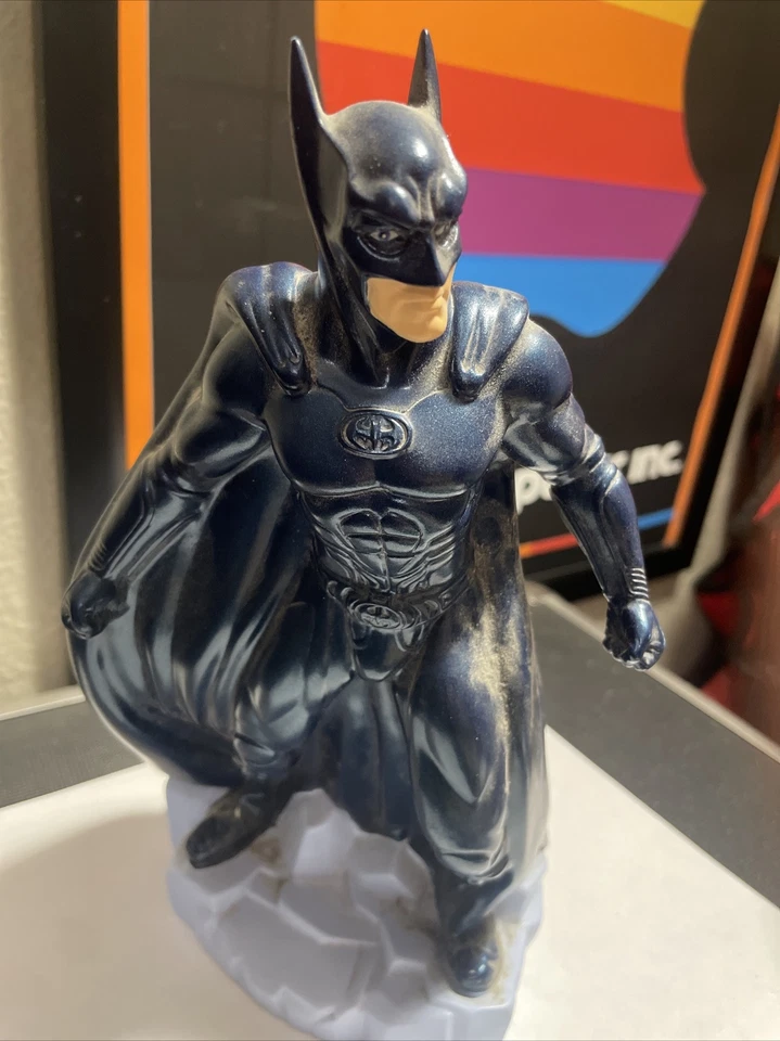 Vintage 1997 Think Way Toys Batman Coin Bank - Imagem 2 de 4