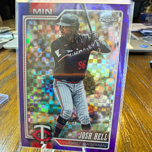Topps Chrome 2026 Josh Bell Minnesota Twins Baseball Purple Var #24 Serial 42/75 - Afbeelding 1 van 2