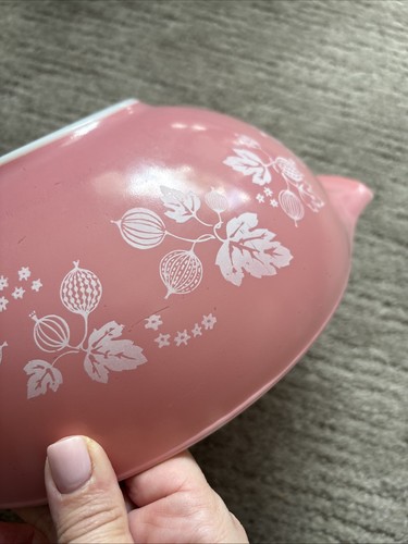 Vintage PYREX Pink White Gooseberry Cinderella 4 qt Mixing Bowl 444 - Picture 8 of 9