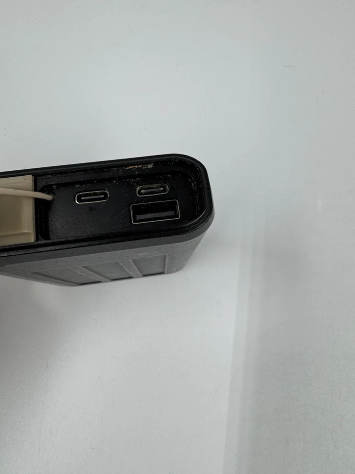 myCharge - Adventure H2O Turbo 10,050 mAh Portable Charger - Image 3 of 3