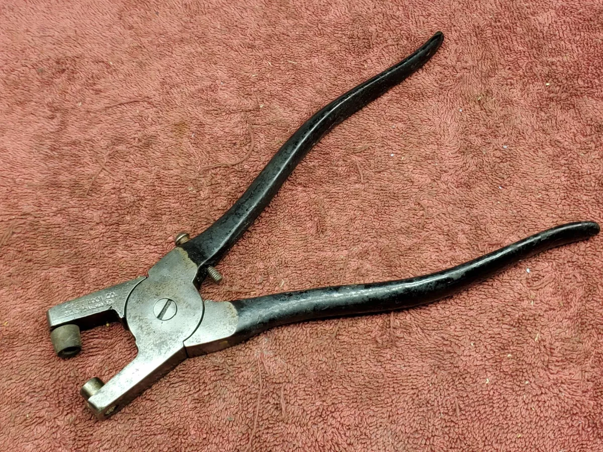 Vintage Eyelet Tool Co. Boston Mass. Eyelet Setter?