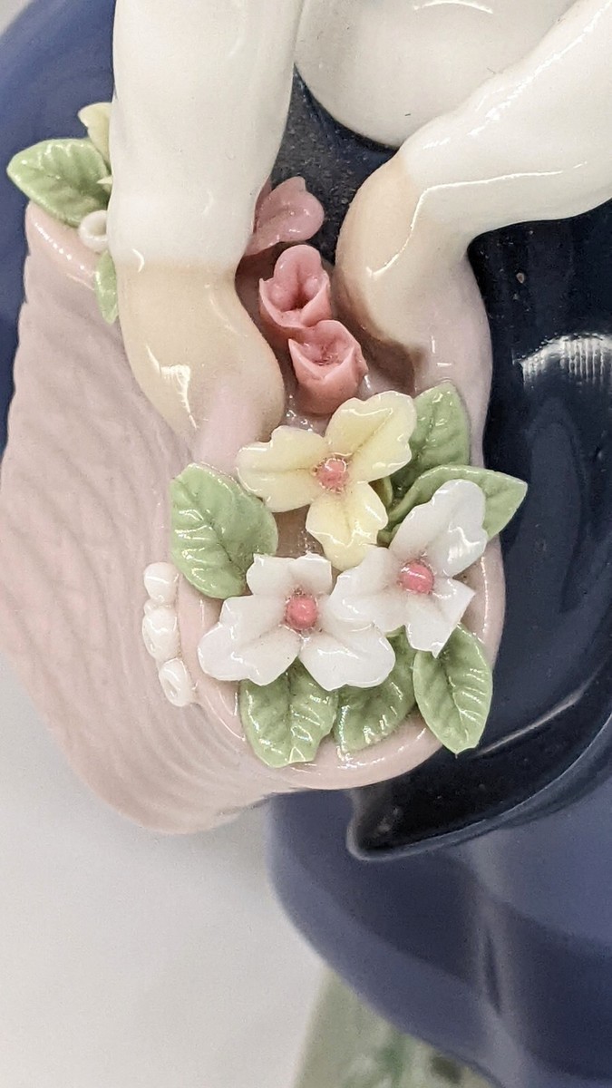Lladro Spanish Porcelain - Two Figurines - 5221 and 5222- Girls