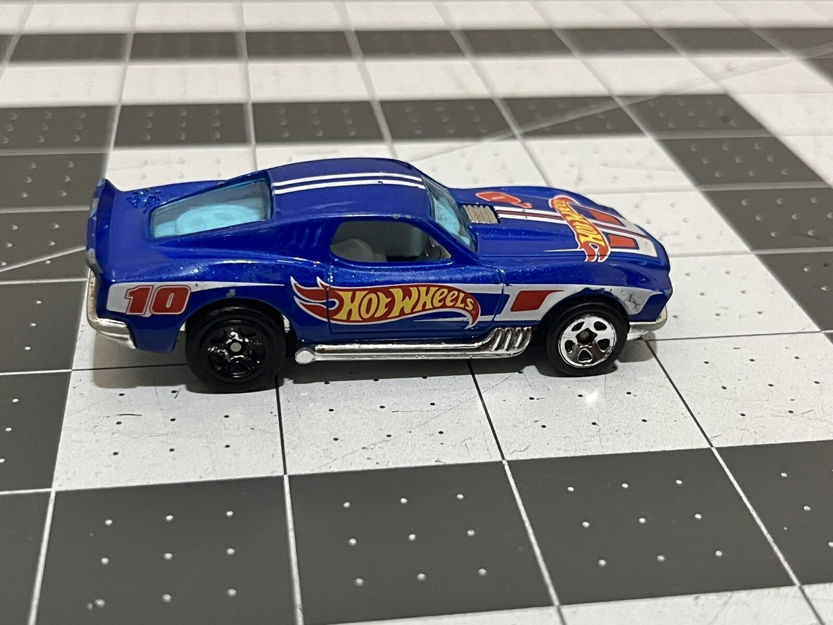 2010 Mattel P17 T9704 Blvd. Bruiser Hot Wheels Blue | eBay
