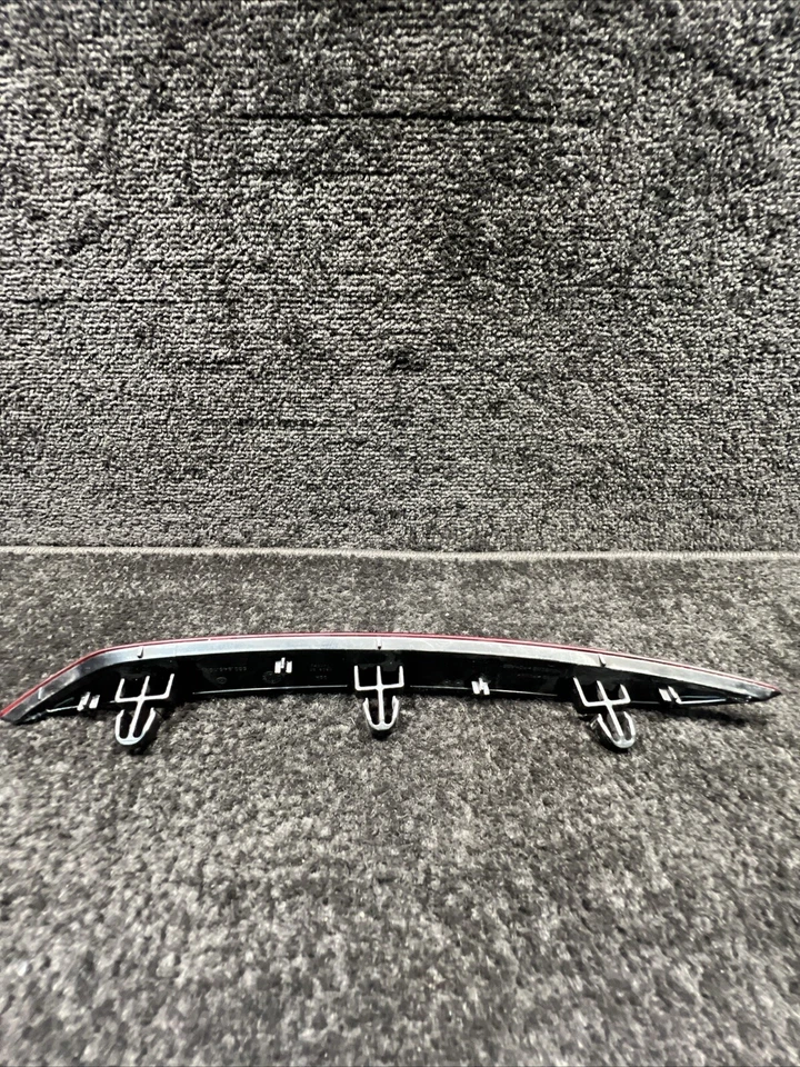 Оригинальный задний правый бампер отражатель для Volkswagen Golf R 2018 года выпуска - Изображение 2 из 4