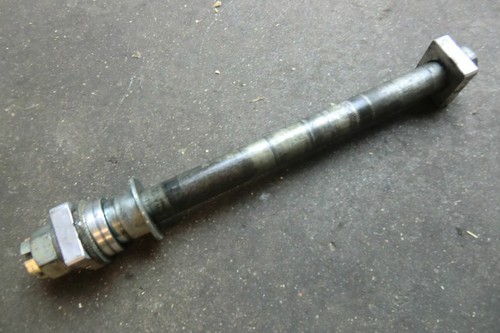 Kawasaki ZX7R Ninja ZX7-R ZX7 750 Steckachse Hinten Achse Schraube Hinterrad N P