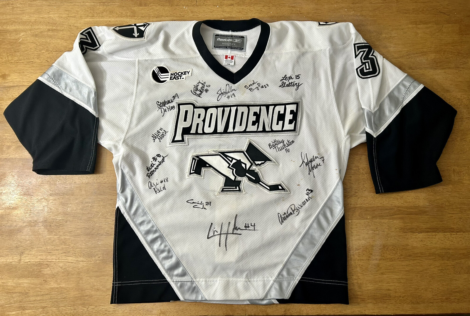 Providence Friars Women’s Hockey Jersey Team Signed 3 Sz XL 48 eBay