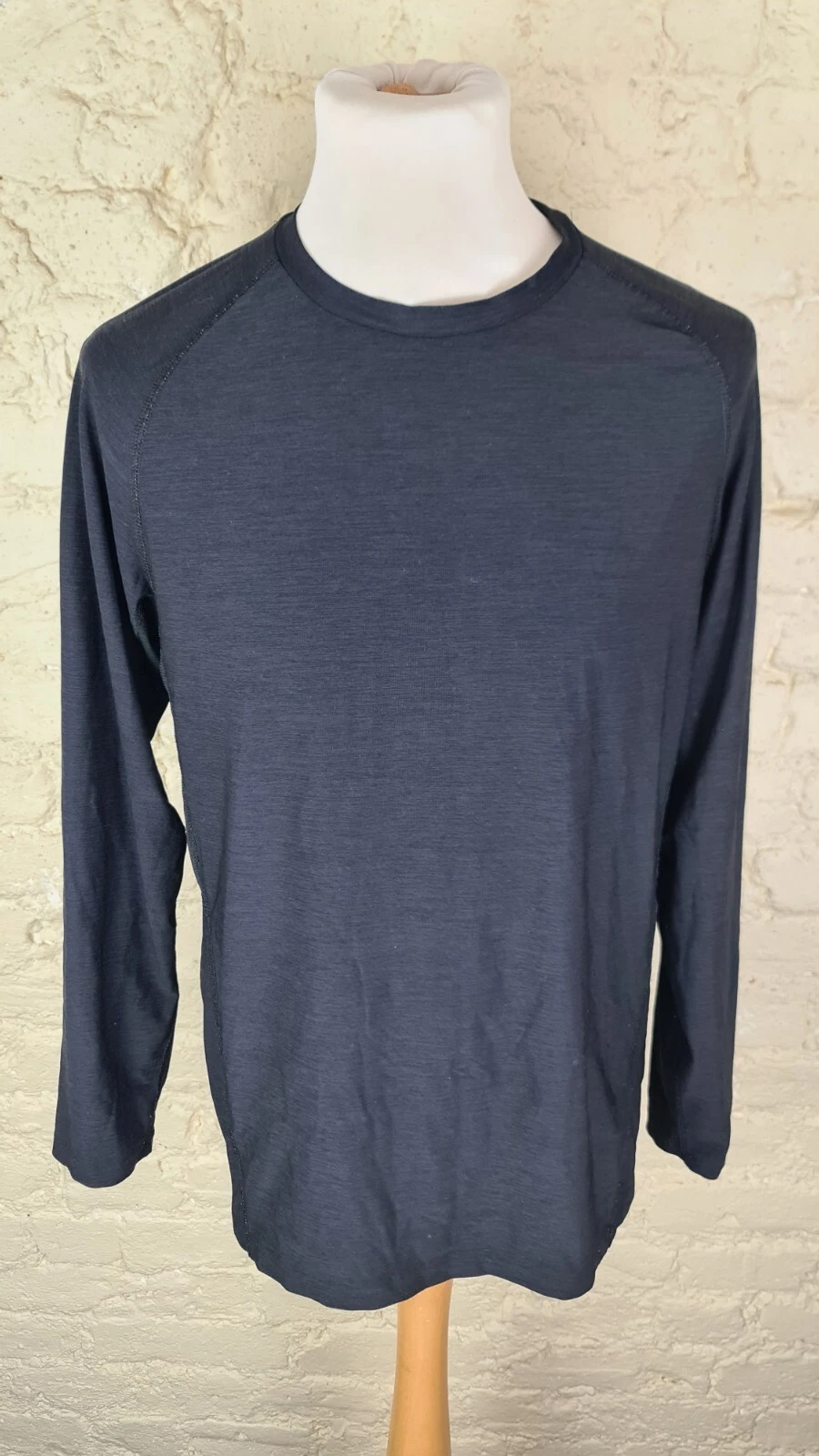 RUSSELL ATHLETIC Men's Base Layer Top Size: Large VERY GOOD Condition