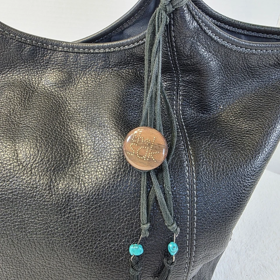 Bolso de mano de cuero granulado negro The SAK Foto 4 de 4